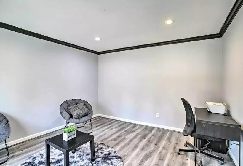 Houston Retreat W/ Game Room & Private Pool!