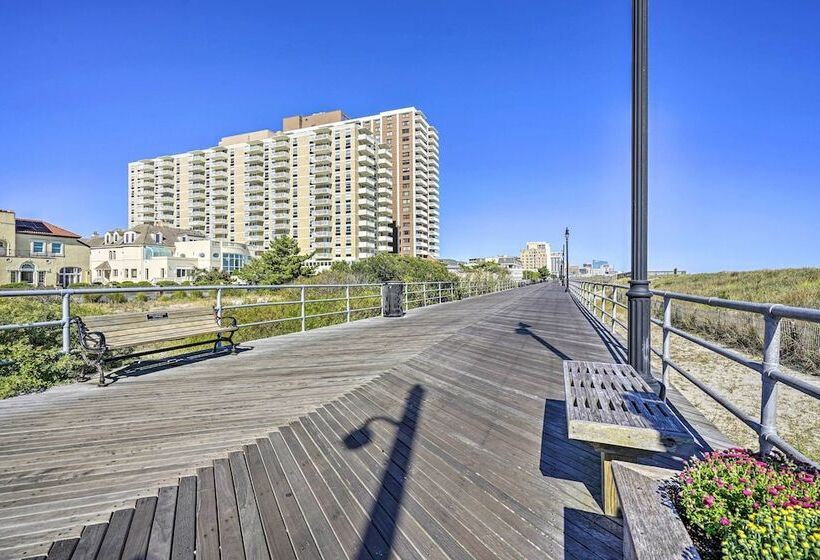 Idyllic Atlantic City Home 1 Block To Beach