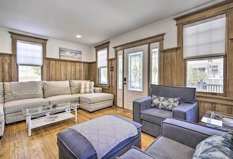 Idyllic Atlantic City Home 1 Block To Beach