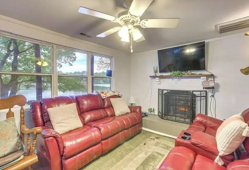 Lakefront Delta Cottage W/ Views, Canoe & Dock!