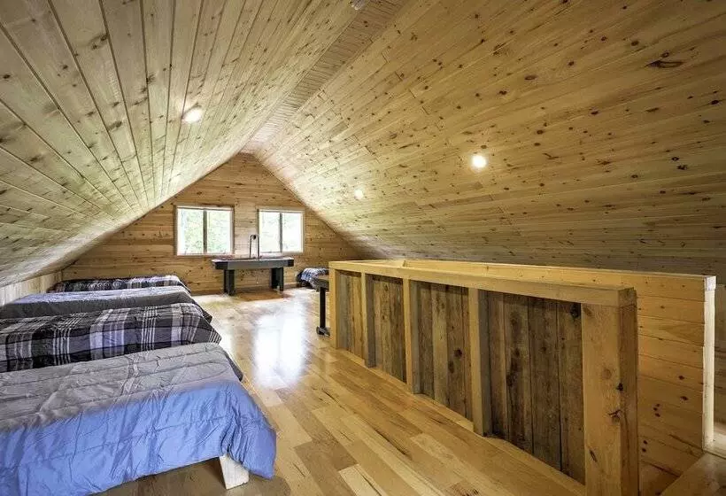 Lovely Ulster Cabin W/ Hot Tub, Fire Pit & 3 Ponds