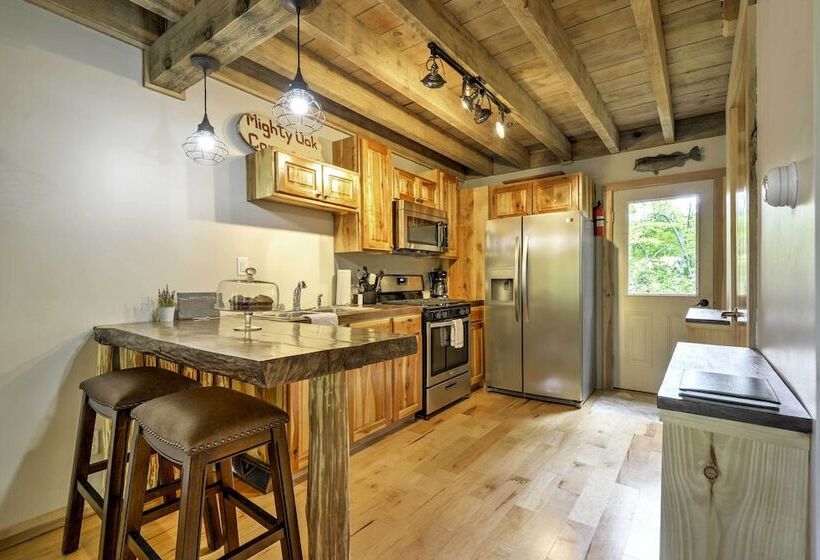 Lovely Ulster Cabin W/ Hot Tub, Fire Pit & 3 Ponds