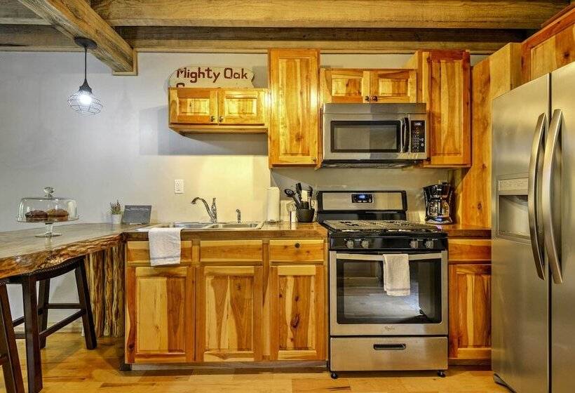 Lovely Ulster Cabin W/ Hot Tub, Fire Pit & 3 Ponds