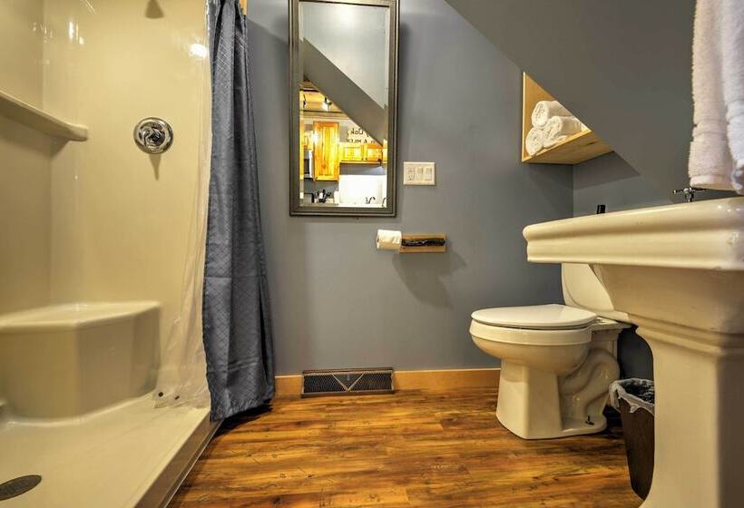 Lovely Ulster Cabin W/ Hot Tub, Fire Pit & 3 Ponds