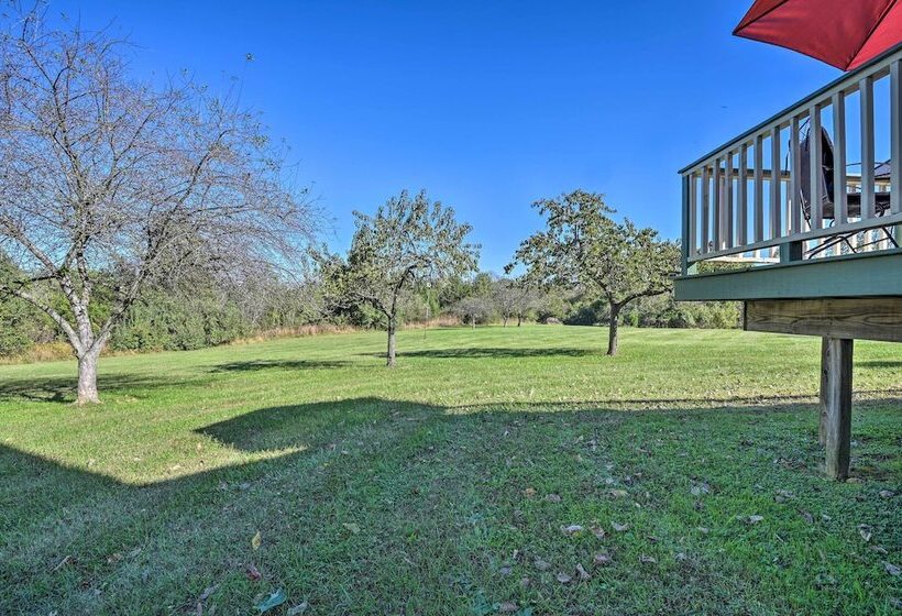 Lovettsville Cottage In Heart Of Wine Country
