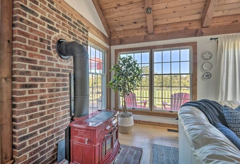 Lovettsville Cottage In Heart Of Wine Country