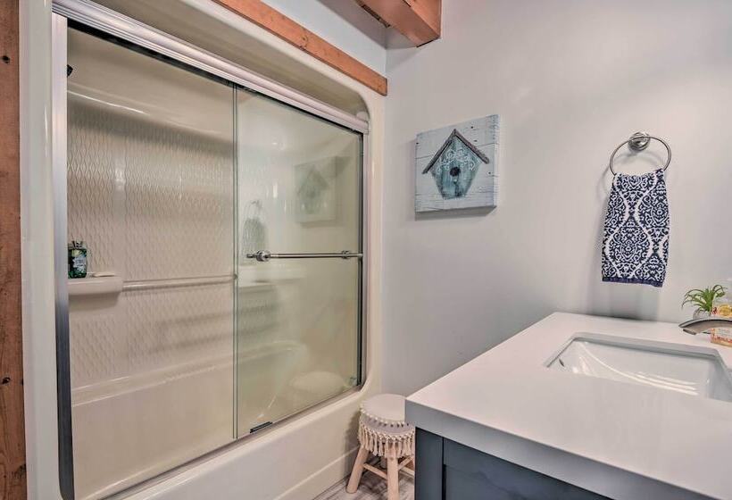 Lovettsville Cottage In Heart Of Wine Country