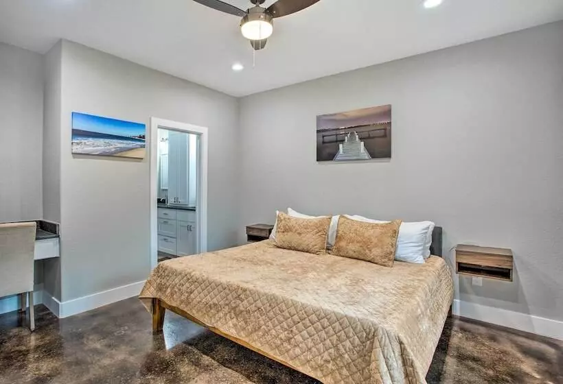 Modern Pottsboro Home   Close To Lake Texoma!