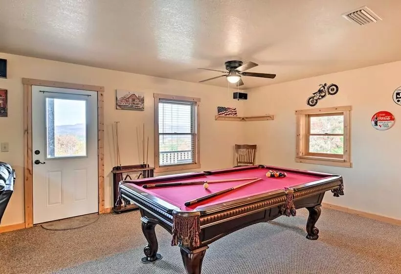 Murphy Cabin W/ Fire Pit & Stunning Mtn Views