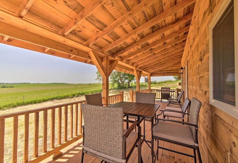 Cabin On 35 Acre Farm In Blanchardville W/ Trails!