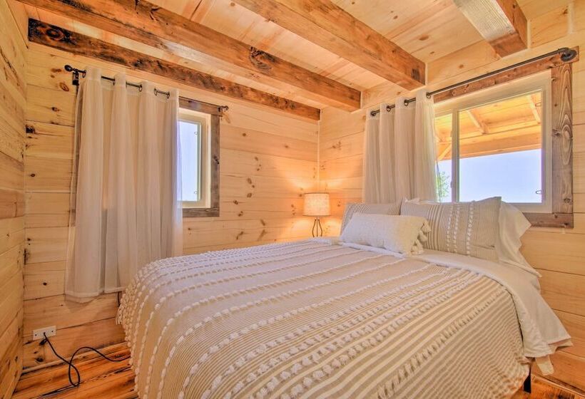 Cabin On 35 Acre Farm In Blanchardville W/ Trails!