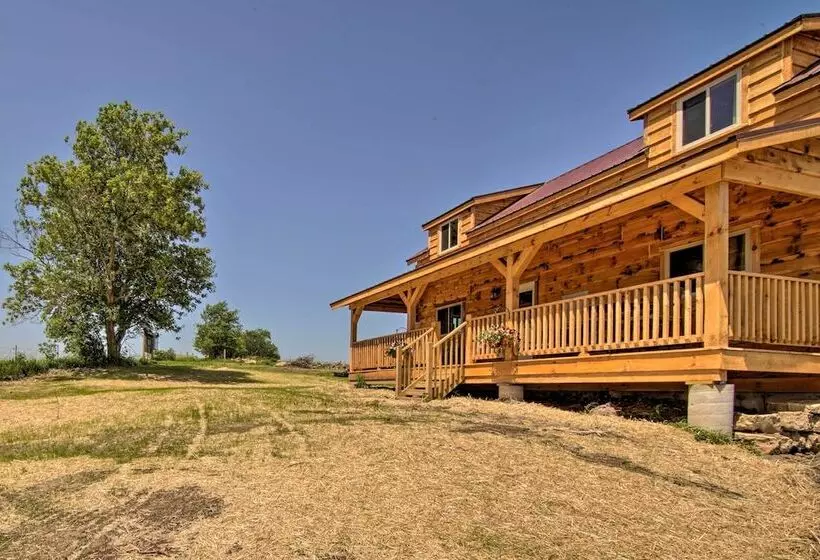 Cabin On 35 Acre Farm In Blanchardville W/ Trails!