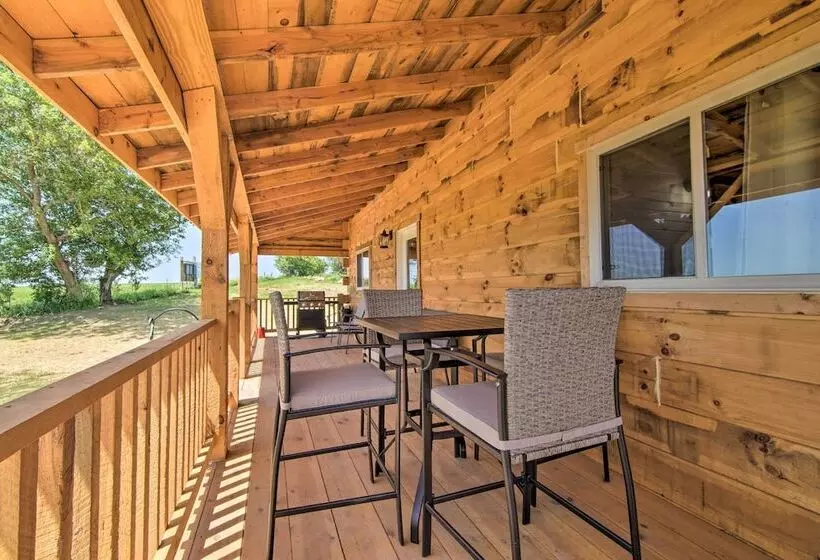 Cabin On 35 Acre Farm In Blanchardville W/ Trails!