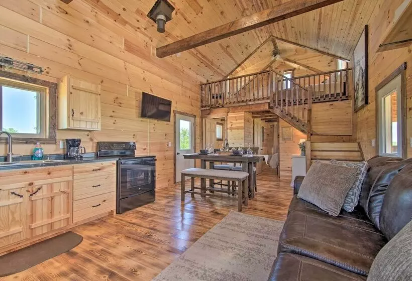 Cabin On 35 Acre Farm In Blanchardville W/ Trails!