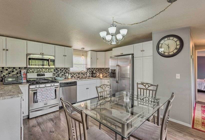 Peaceful Mi Home On 1 Acre: Pets Welcome!