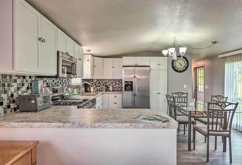 Peaceful Mi Home On 1 Acre: Pets Welcome!