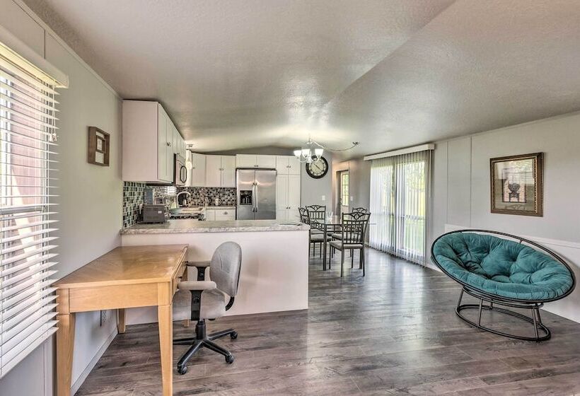 Peaceful Mi Home On 1 Acre: Pets Welcome!