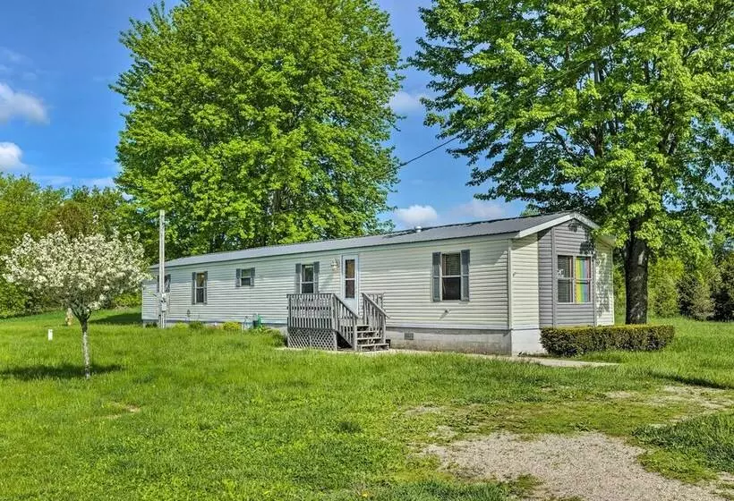 Peaceful Mi Home On 1 Acre: Pets Welcome!