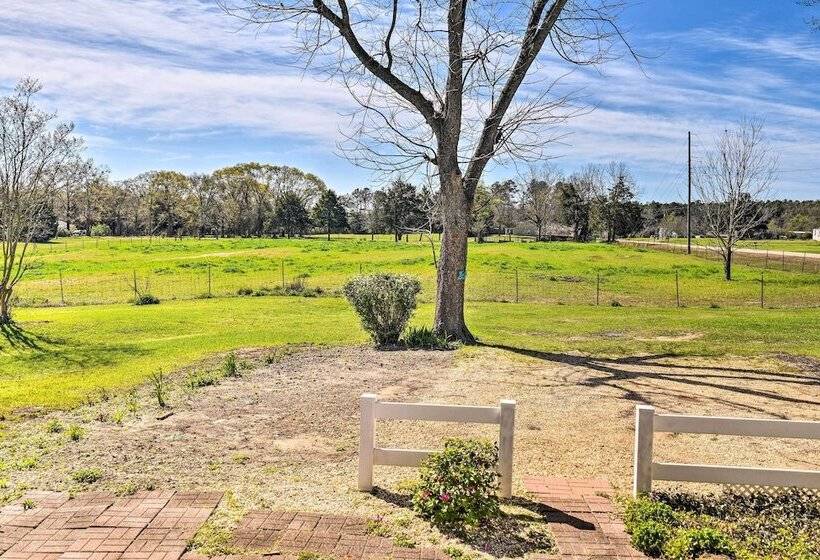 Peaceful Southern Countryside Escape W/ Porch