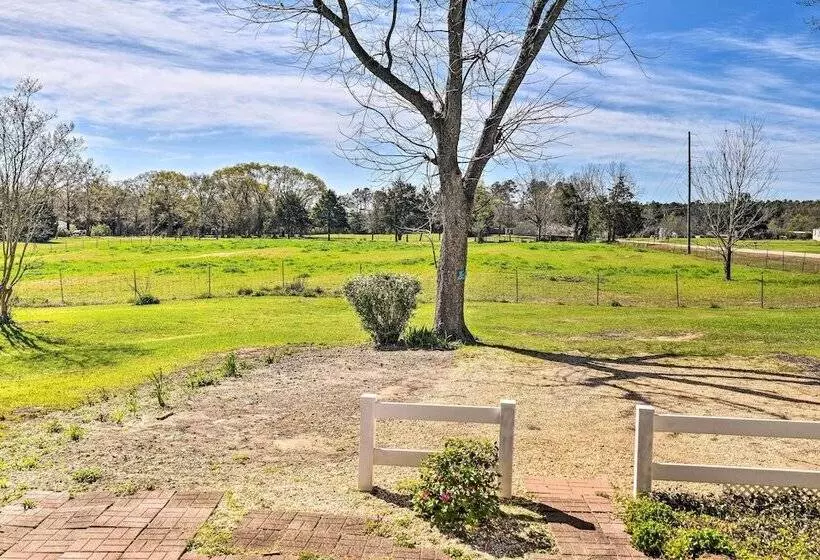 Peaceful Southern Countryside Escape W/ Porch