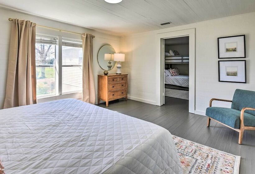 Peaceful Southern Countryside Escape W/ Porch