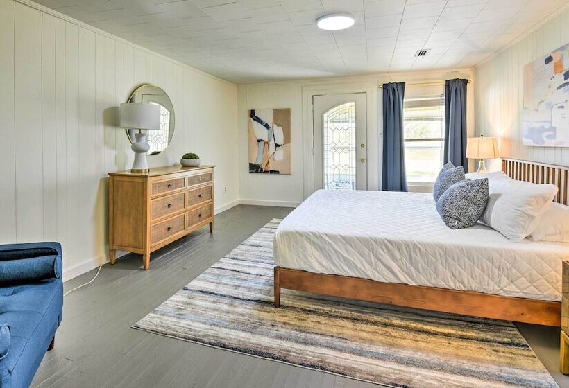 Peaceful Southern Countryside Escape W/ Porch