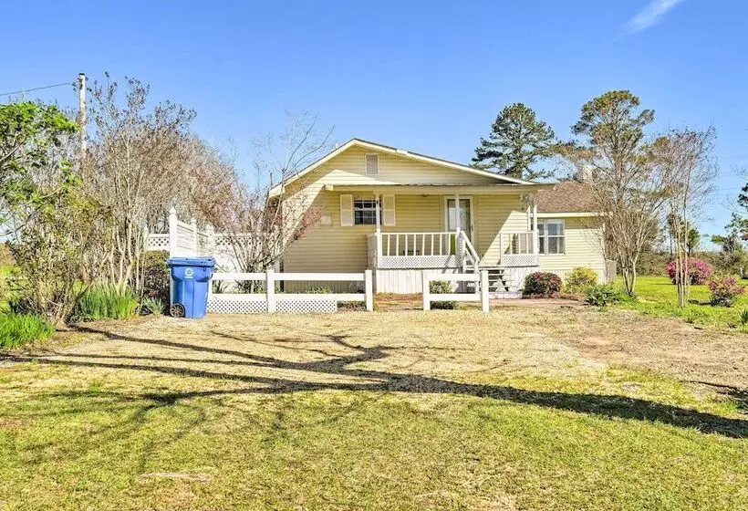 Peaceful Southern Countryside Escape W/ Porch