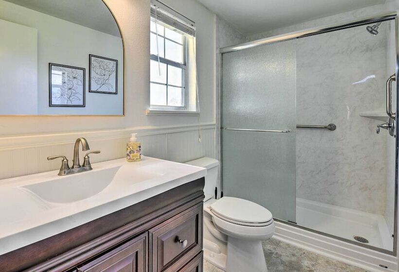 Peaceful Southern Countryside Escape W/ Porch