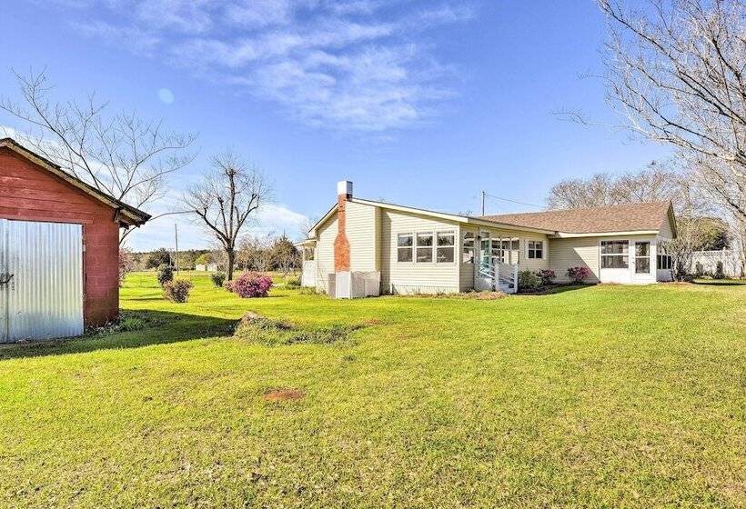 Peaceful Southern Countryside Escape W/ Porch