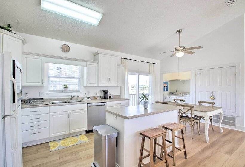 Pensacola Beach Home: 1 Block To Beach Access