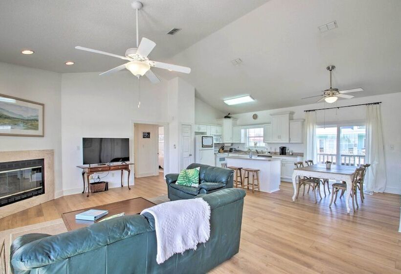 Pensacola Beach Home: 1 Block To Beach Access