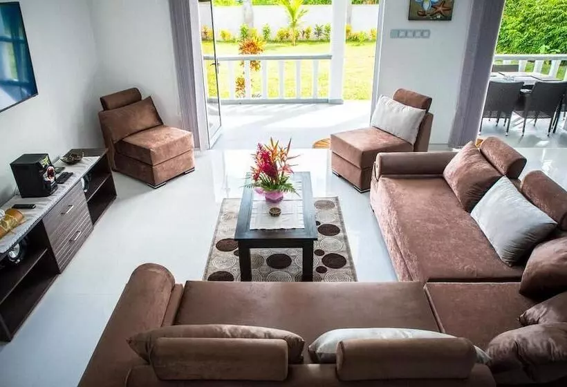 پانسیون Island Charm Of Praslin