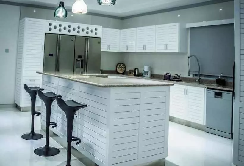 پانسیون Island Charm Of Praslin