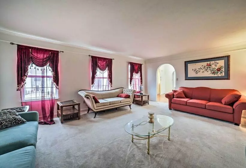 Pet Friendly Apollo Home W/ Furnished Deck!