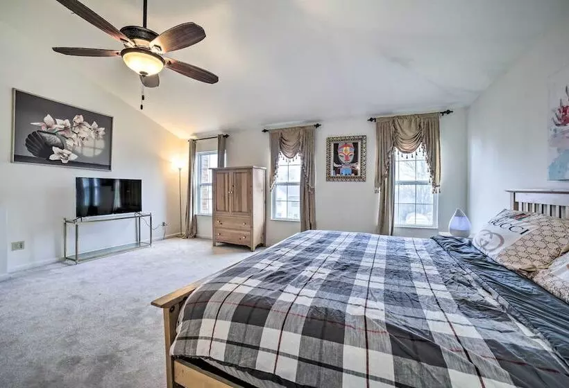 Pet Friendly Apollo Home W/ Furnished Deck!