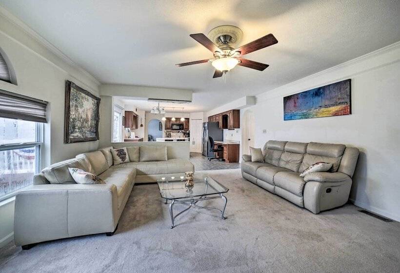 Pet Friendly Apollo Home W/ Furnished Deck!