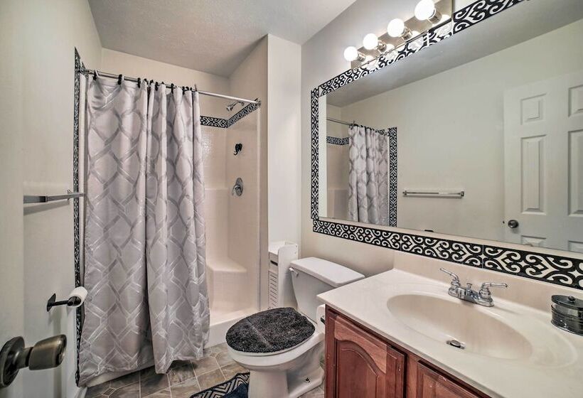 Pet Friendly Apollo Home W/ Furnished Deck!