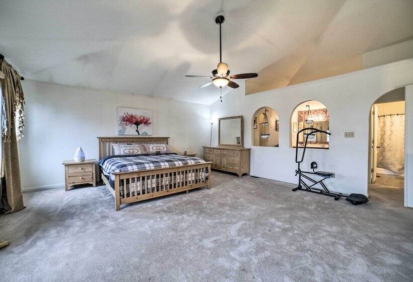 Pet Friendly Apollo Home W/ Furnished Deck!