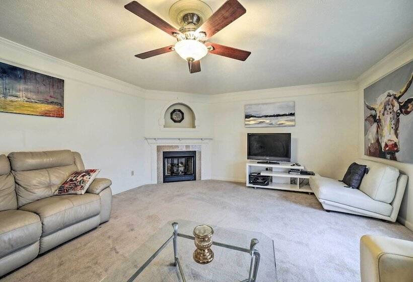 Pet Friendly Apollo Home W/ Furnished Deck!