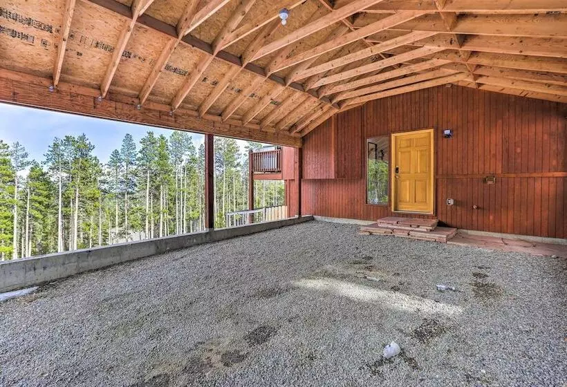 Secluded Retreat W/ Mountain Views In Evergreen