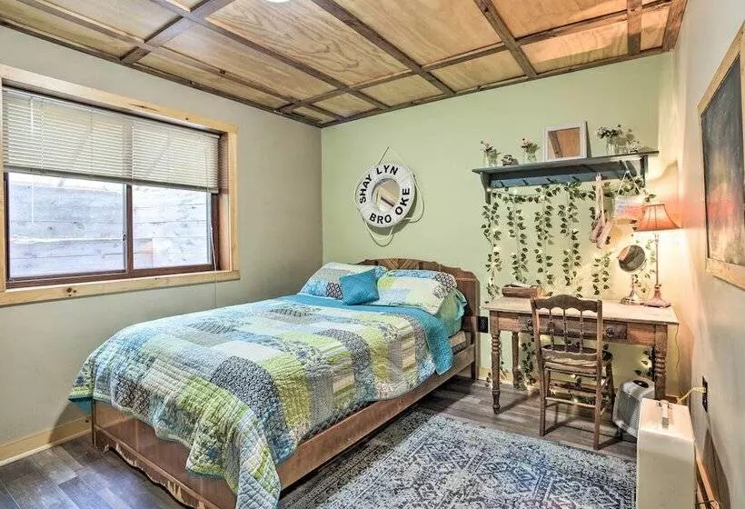 Adirondack Cabin On Private Lake Near Glenfield!