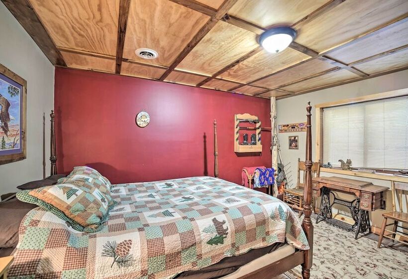 Adirondack Cabin On Private Lake Near Glenfield!