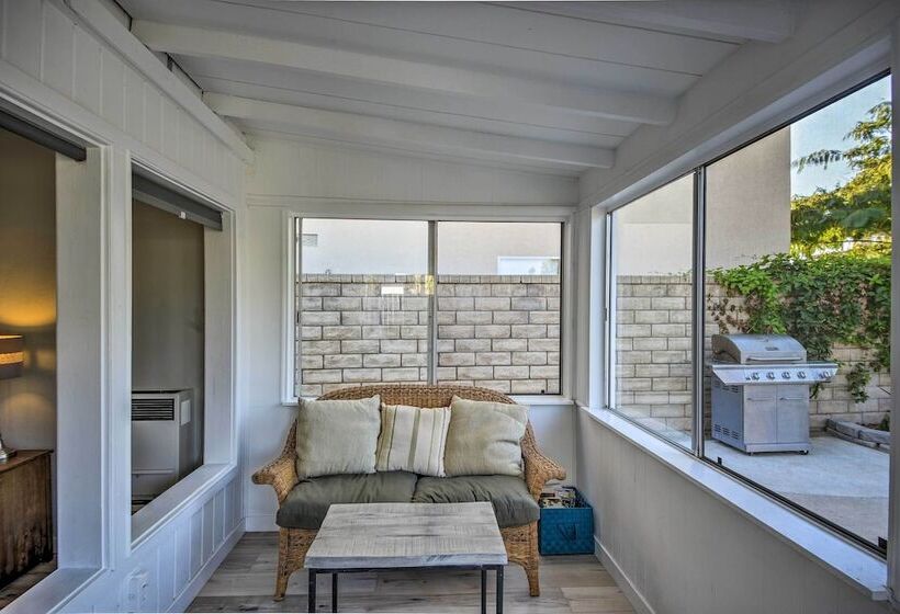 Remodeled Ventura Beach Home With Yard & Fire Pit!