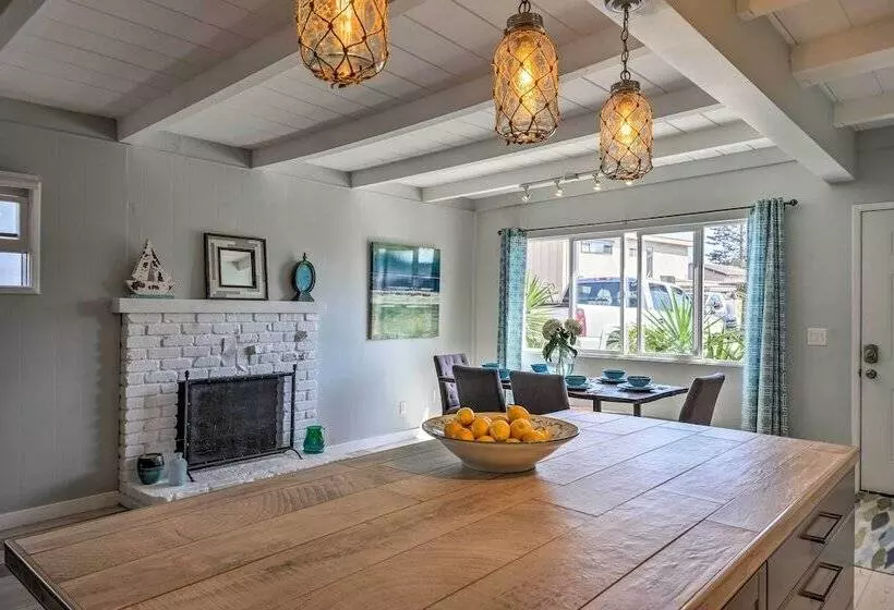 Remodeled Ventura Beach Home With Yard & Fire Pit!