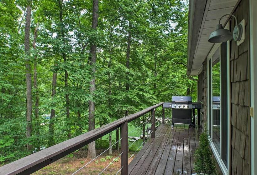 Lak Haus: Resort Style Home On Tims Ford Lake!