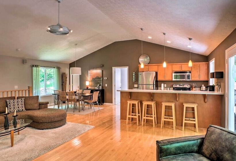 Lak Haus: Resort Style Home On Tims Ford Lake!