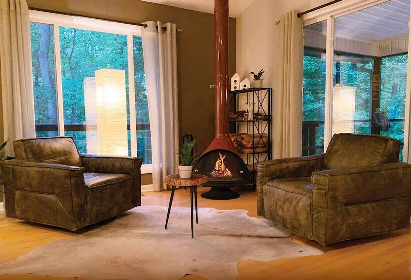 Lak Haus: Resort Style Home On Tims Ford Lake!