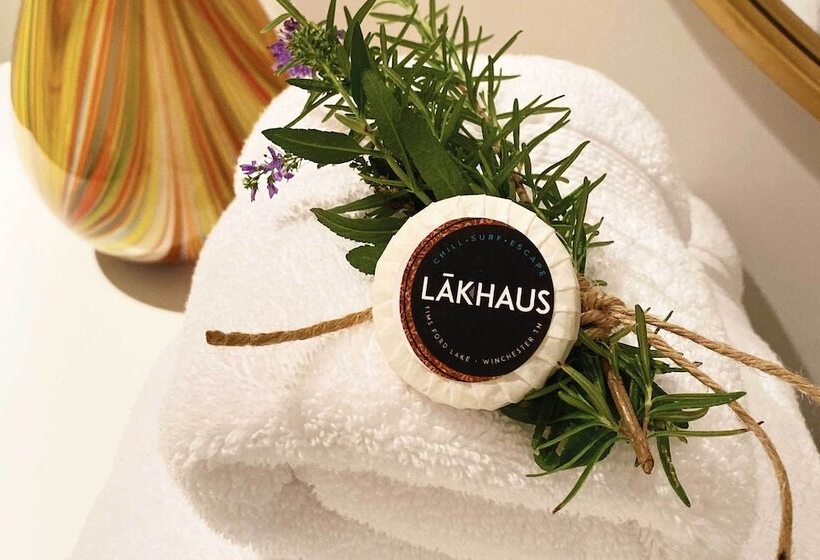 Lak Haus: Resort Style Home On Tims Ford Lake!