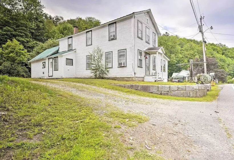 Rustic Roxbury Ski Farmhouse With Trails!