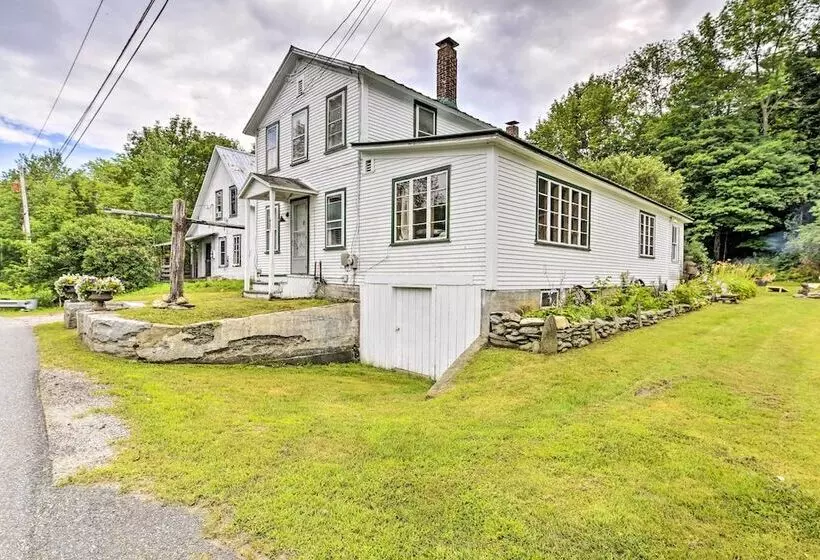 Rustic Roxbury Ski Farmhouse With Trails!